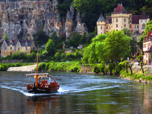 Photo of a Gabare on the Dordogne River, by John Hulsey